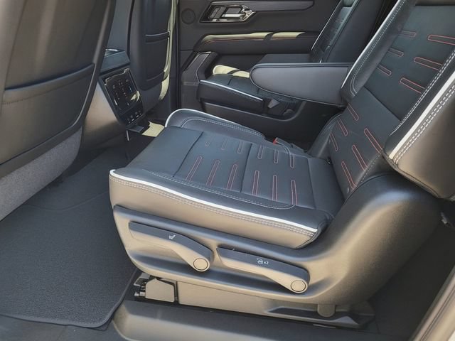 New 2026 GMC Yukon XL AT4 Ultimate AWD/4WD image 11