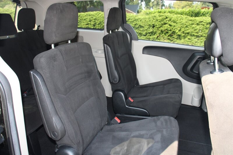 Used 2015 Dodge Grand Caravan SE w/ Quick Order Package 29E SE FWD image 6