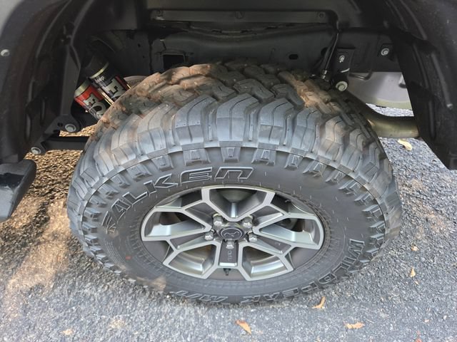 Used 2024 Jeep Gladiator Mojave w/ Technology Group AWD/4WD image 34