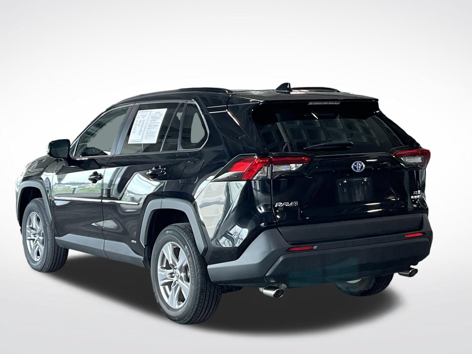 Used 2023 Toyota RAV4 XLE AWD/4WD image 8