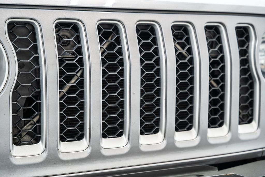 Used 2020 Jeep Gladiator Overland image 11