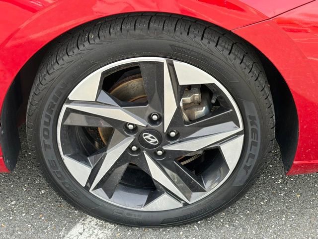 Used 2021 Hyundai Elantra Limited w/ Cargo Package FWD image 10