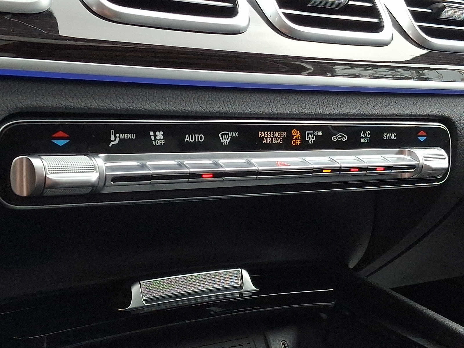 Used 2025 Mercedes-Benz GLS 450 4MATIC image 14