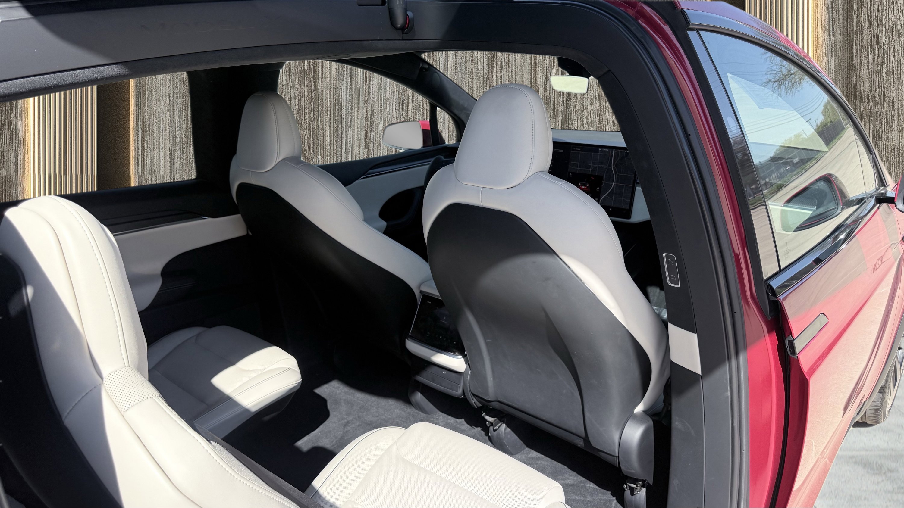 Used 2022 Tesla Model X Plaid image 41