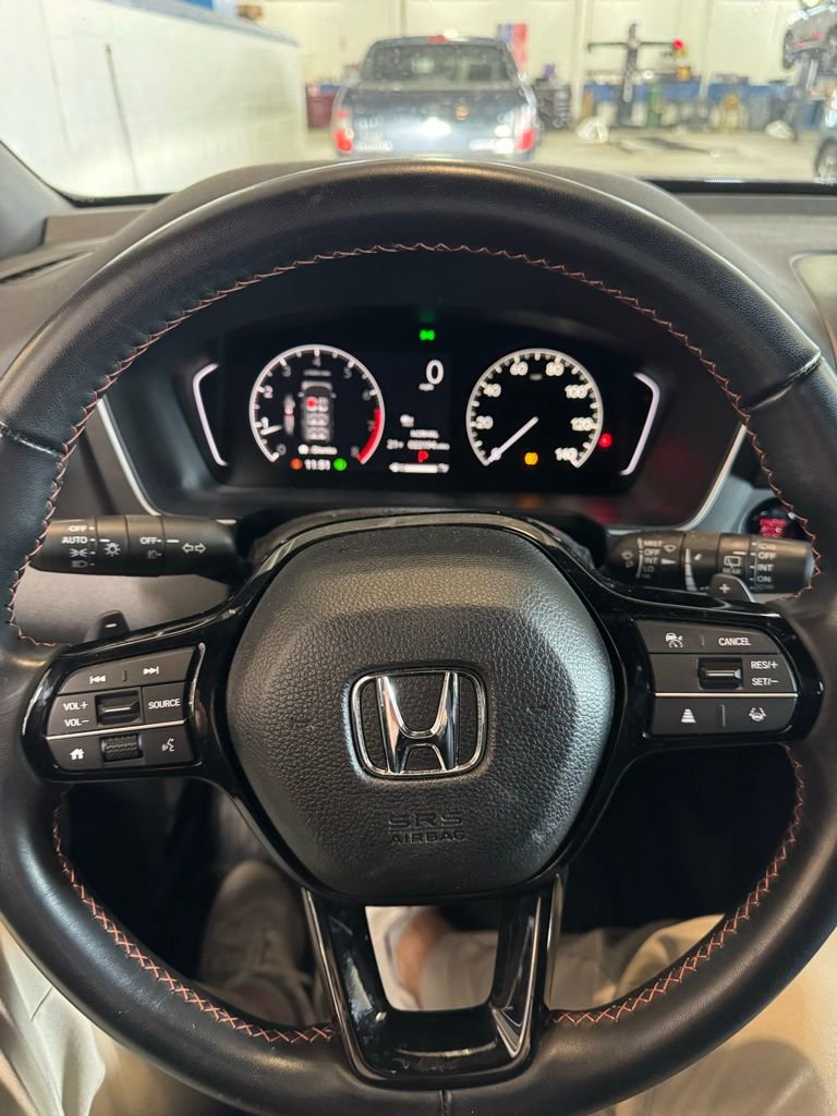 Used 2023 Honda Pilot Sport image 12