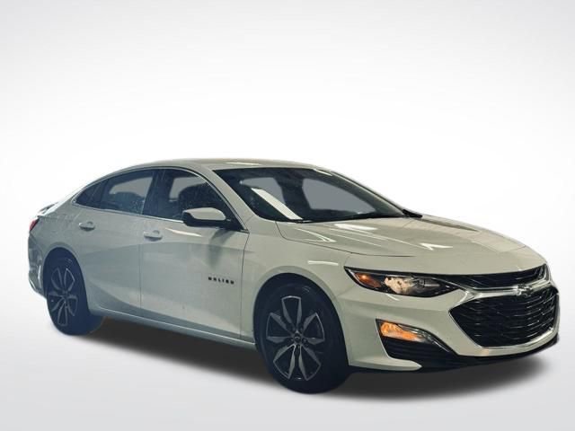 Used 2024 Chevrolet Malibu RS w/ LPO, Floor Liner Package FWD image 4