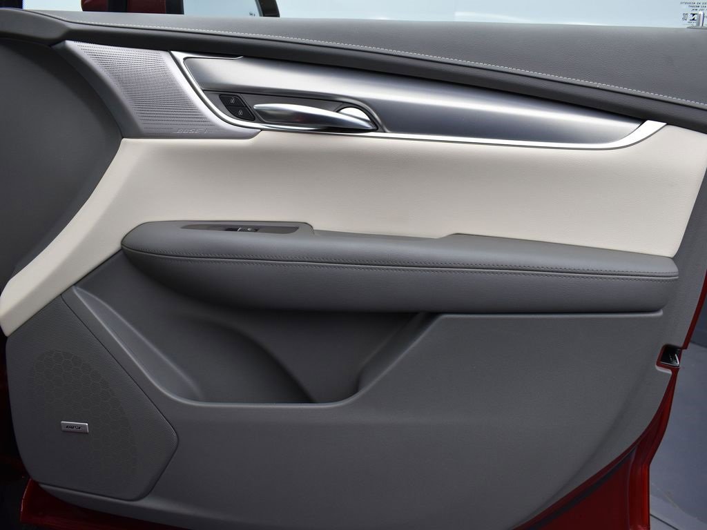 Certified 2022 Cadillac XT5 Premium Luxury w/ Technology Package image 32