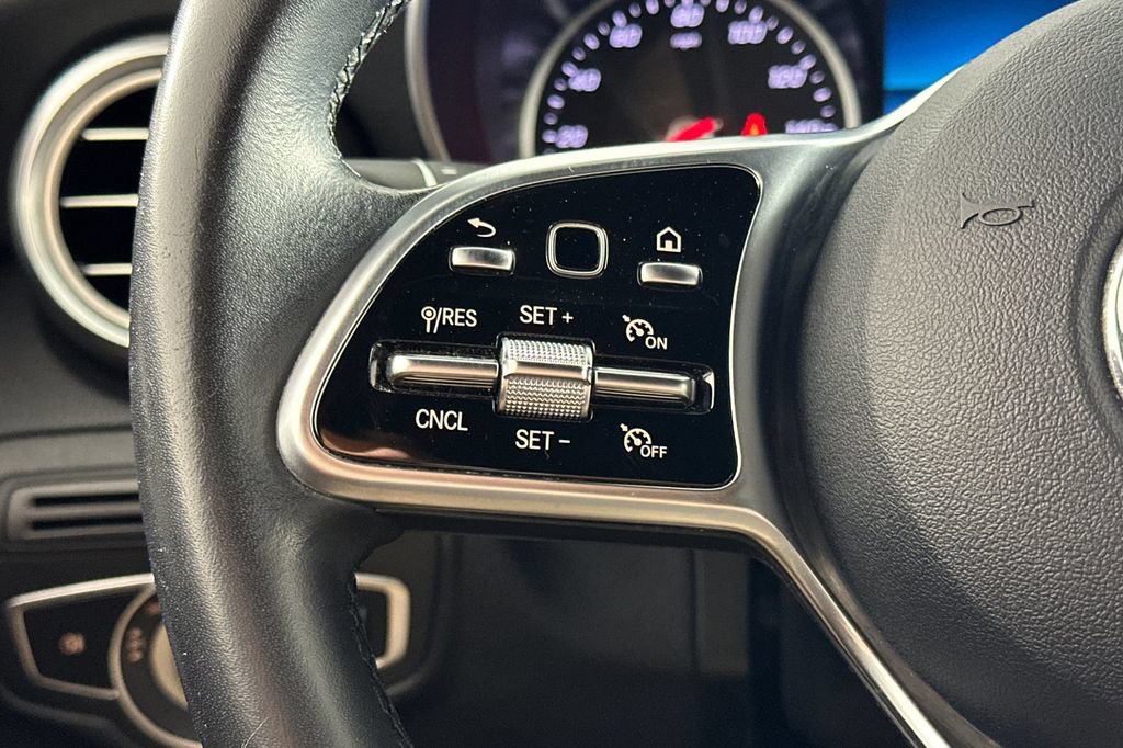 Used 2020 Mercedes-Benz GLC 300 4MATIC image 27