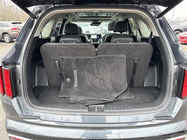 Used 2023 Kia Sorento SX image 12