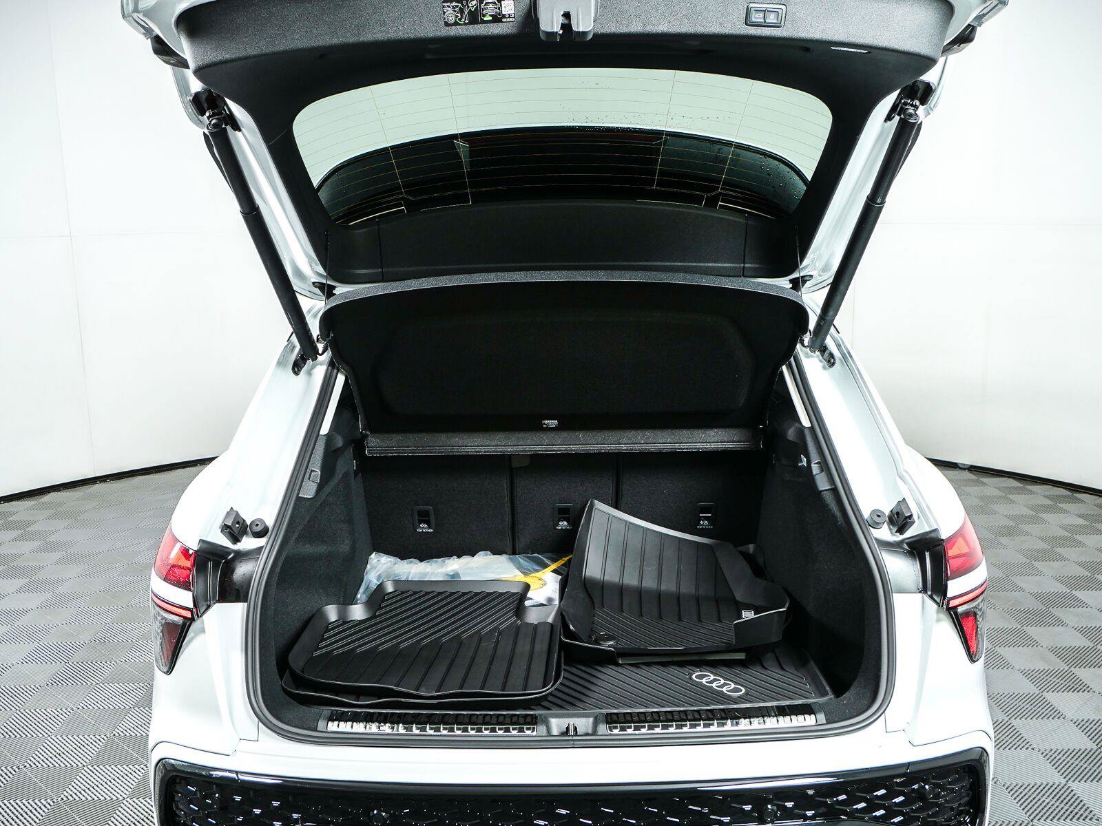 New 2026 Audi Q3 quattro 2.0T AWD/4WD image 32