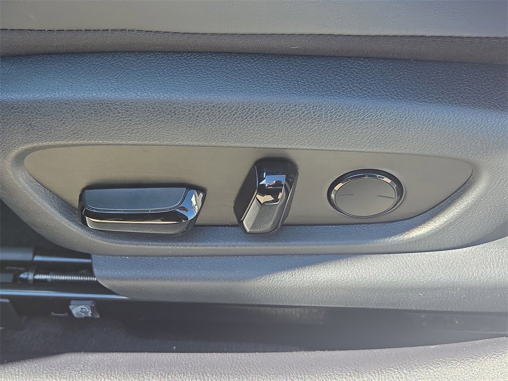 Used 2023 Lexus ES 300h F Sport image 21