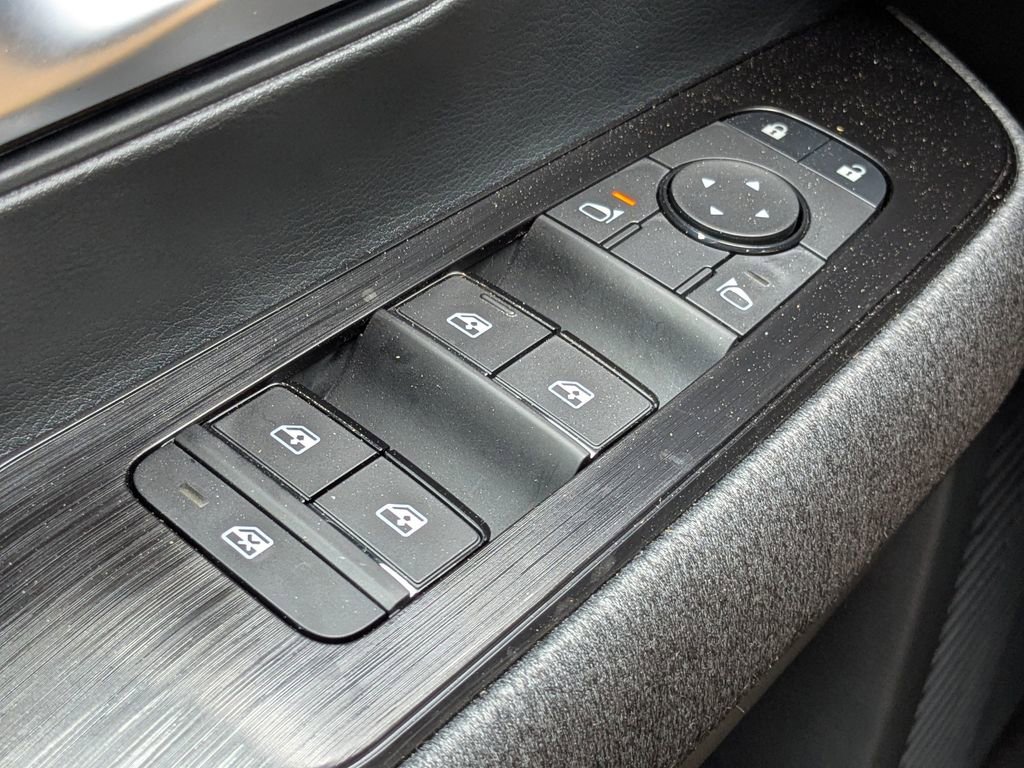 New 2026 Nissan Kicks SV image 20