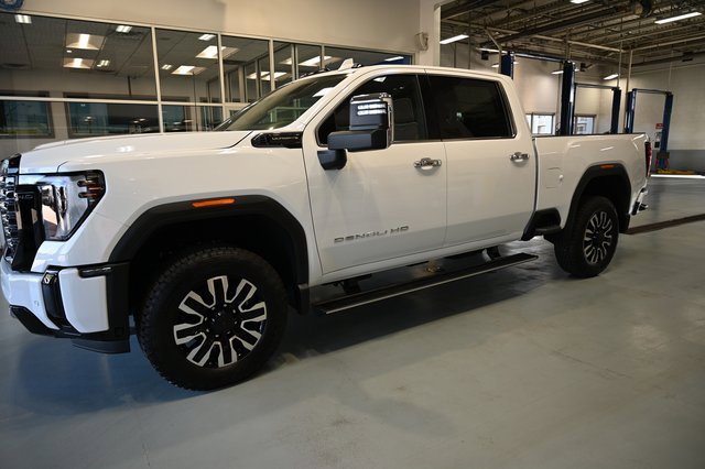 New 2026 GMC Sierra 2500 Denali Ultimate w/ Max Trailering Package image 13