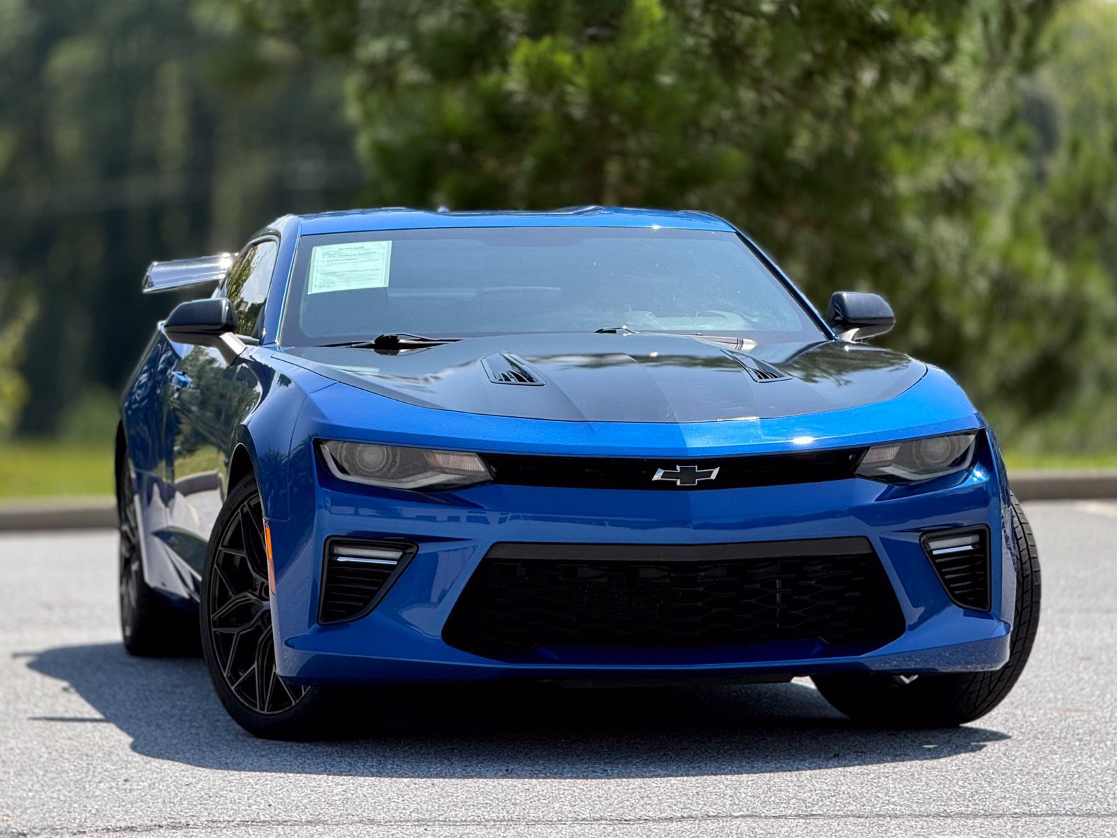 Used 2018 Chevrolet Camaro SS RWD image 4