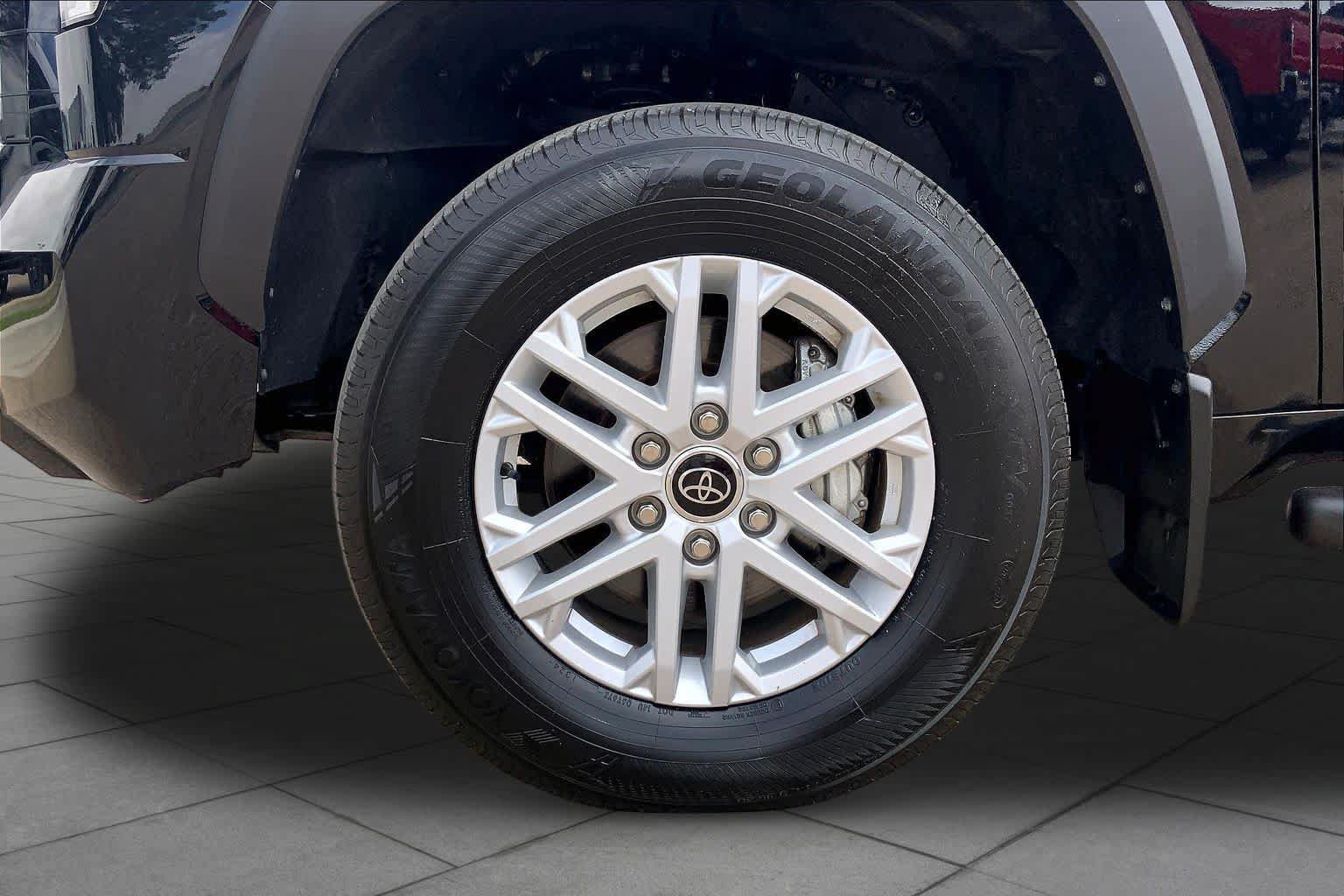 Used 2024 Toyota Tundra SR5 AWD/4WD image 10