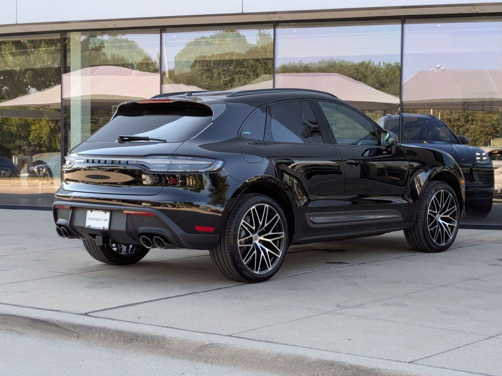 Certified 2026 Porsche Macan Turbo AWD/4WD image 9
