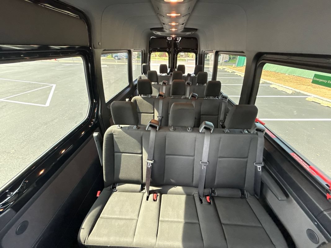 Used 2025 Mercedes-Benz Sprinter 2500 image 23