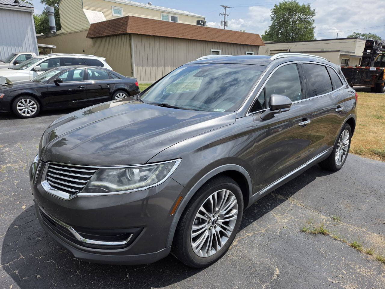 Used 2017 Lincoln MKX Reserve w/ Lincoln MKX Climate Package AWD/4WD image 2