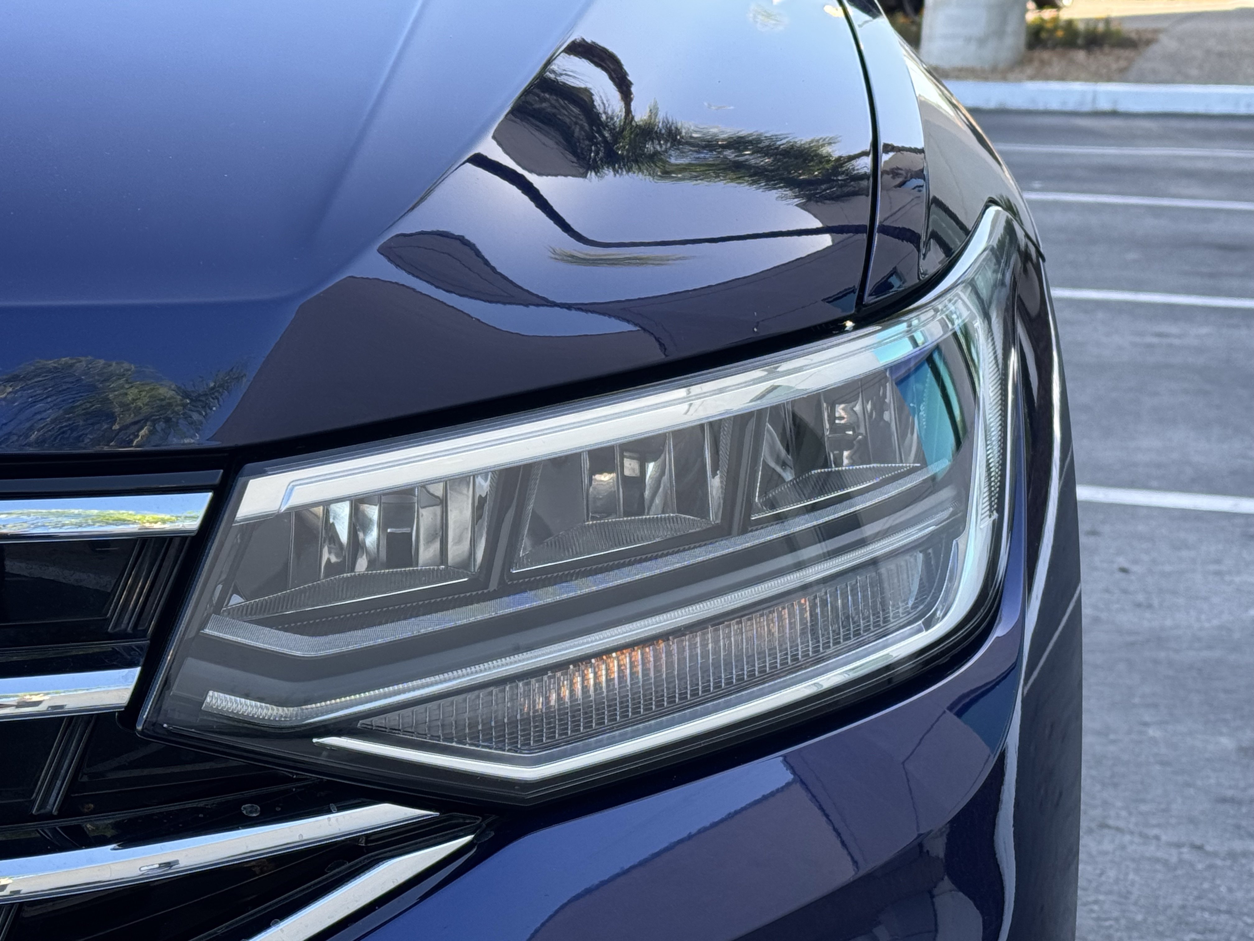 Certified 2024 Volkswagen Tiguan SE FWD image 5