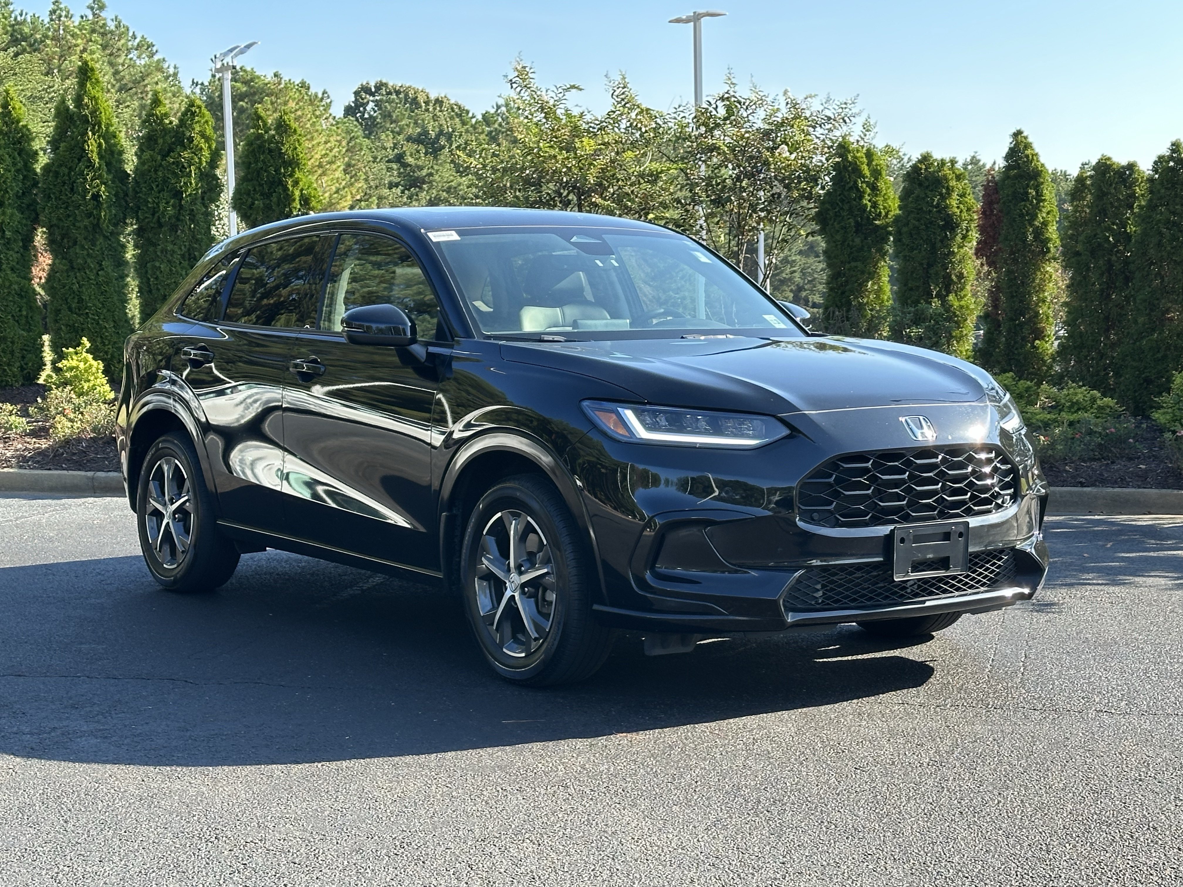 Used 2024 Honda HR-V EX-L image 2