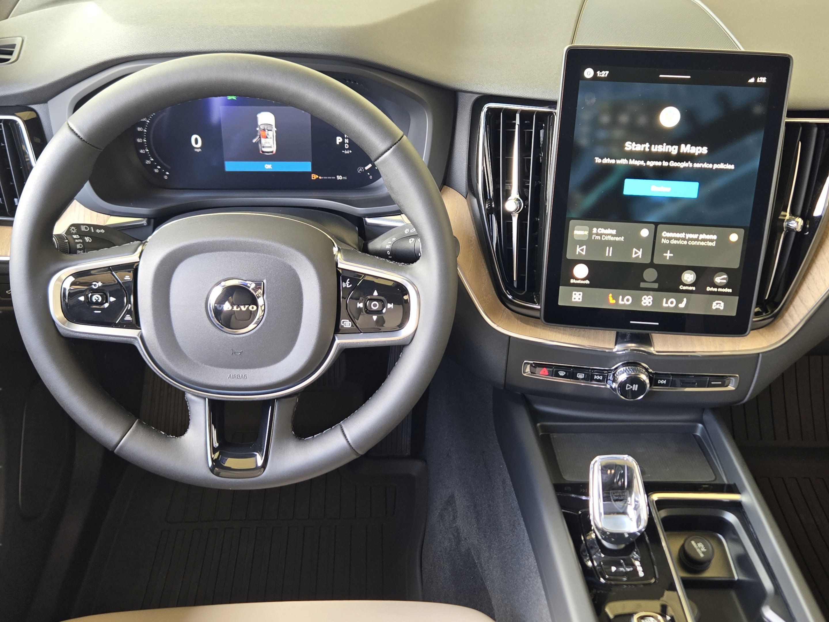New 2026 Volvo XC60 B5 Plus w/ Protection Package Premier AWD/4WD image 22