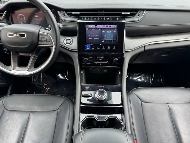 Used 2022 Jeep Grand Cherokee L Limited w/ Trailer Tow Group (B) image 2