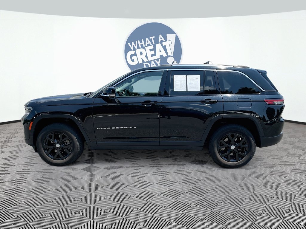 Used 2022 Jeep Grand Cherokee Limited AWD/4WD image 9