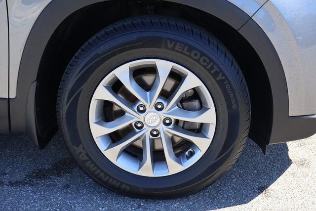 Used 2019 Hyundai Santa Fe SEL image 9