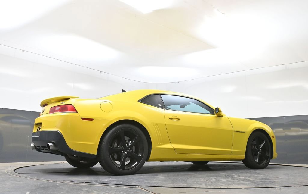 Used 2015 Chevrolet Camaro SS RWD image 17
