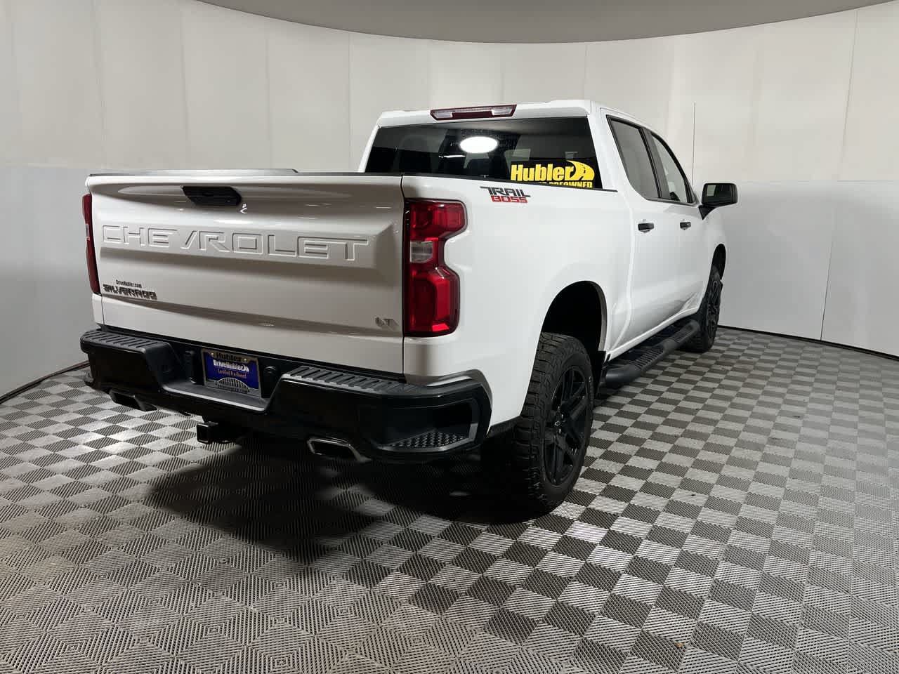 Used 2022 Chevrolet Silverado 1500 LT Trail Boss w/ Bed Protection Package AWD/4WD image 8