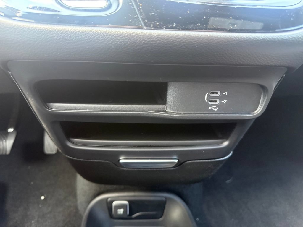 New 2027 Chrysler Pacifica Select FWD image 22