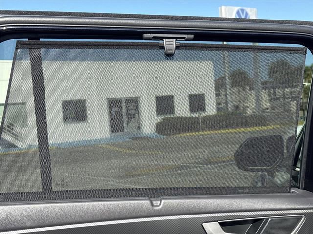 Used 2025 Volkswagen Atlas Peak Edition SE image 11