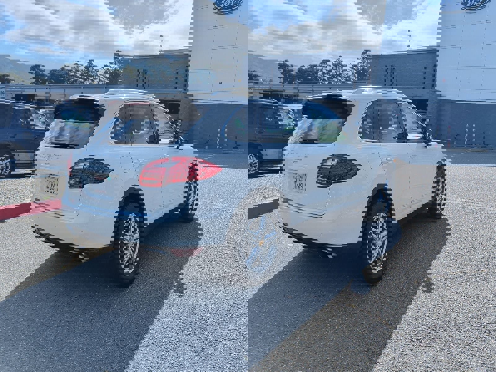 Used 2014 Porsche Cayenne image 7