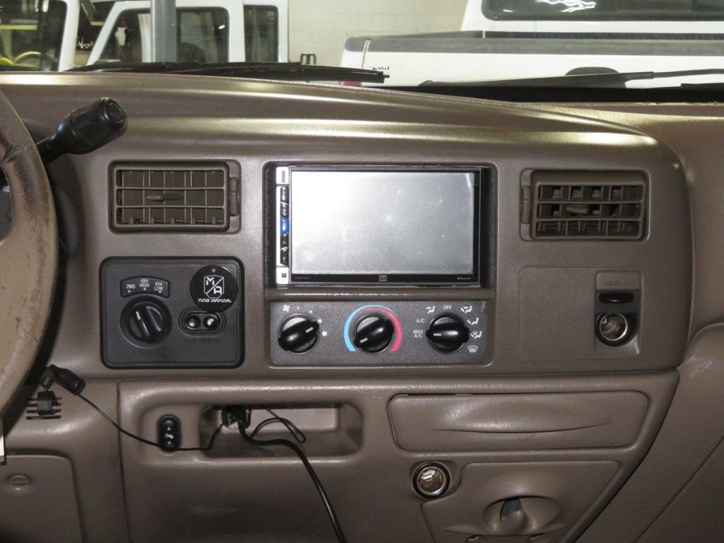 Used 2004 Ford F250 Lariat image 41