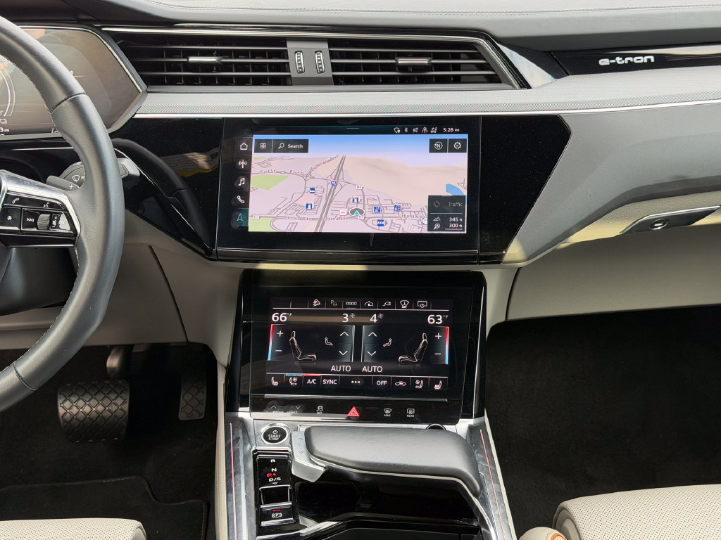 Certified 2024 Audi Q8 e-tron Prestige w/ Prestige Package AWD/4WD image 25
