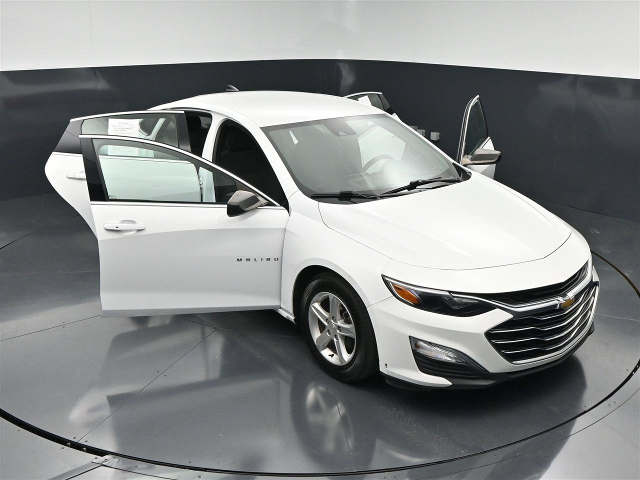 Used 2023 Chevrolet Malibu LS FWD image 27