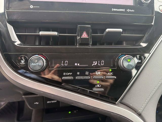 Used 2024 Toyota Camry XLE FWD image 28
