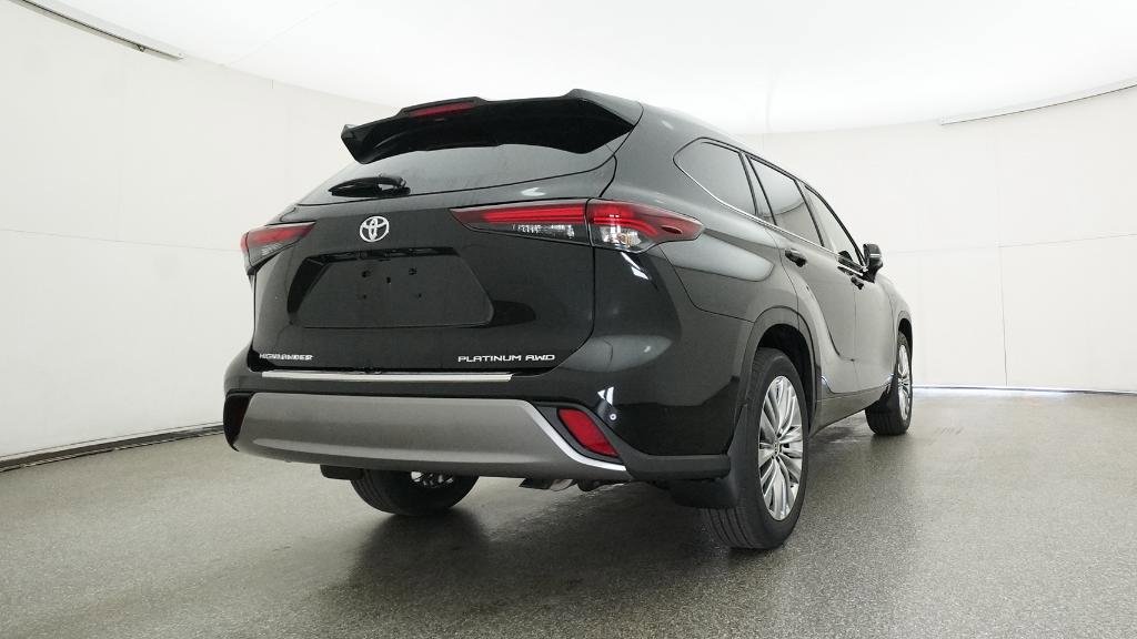 New 2026 Toyota Highlander Platinum AWD/4WD image 9