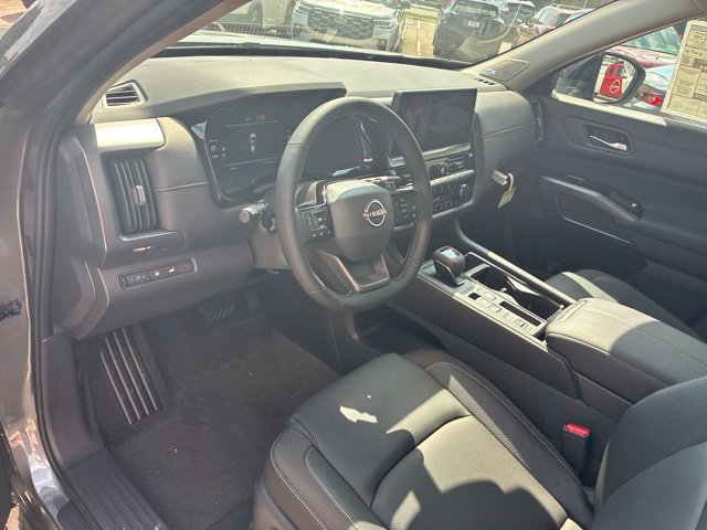 New 2026 Nissan Pathfinder SL w/ SL Premium Package FWD image 11
