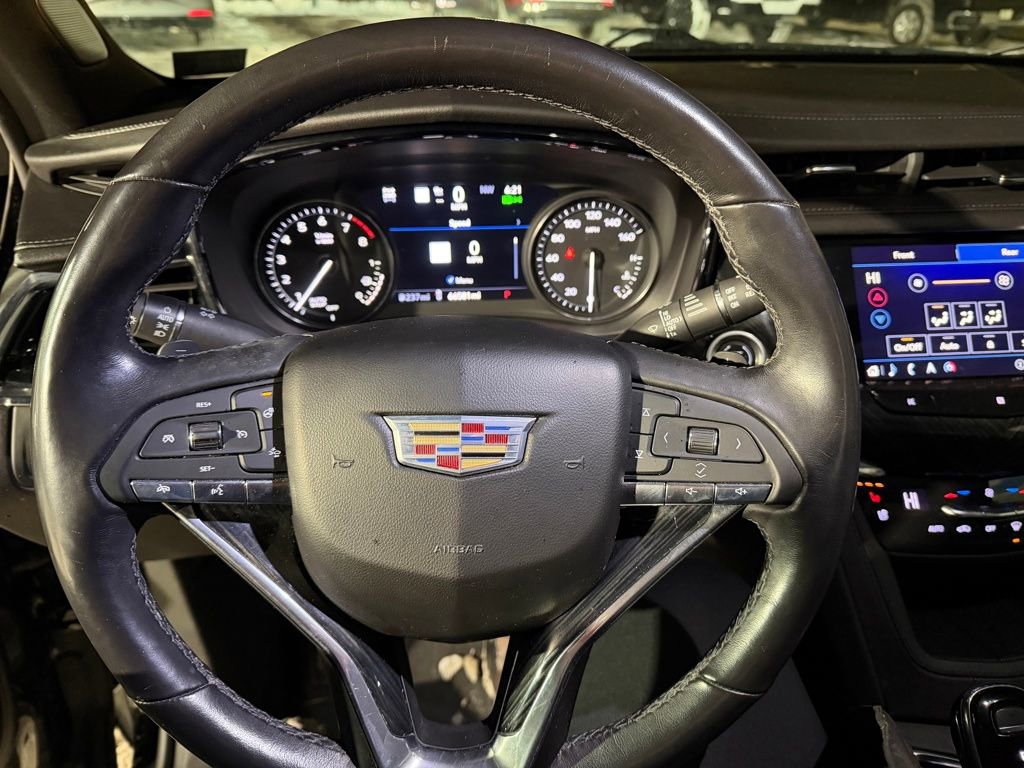 Used 2020 Cadillac XT6 Premium Luxury image 15