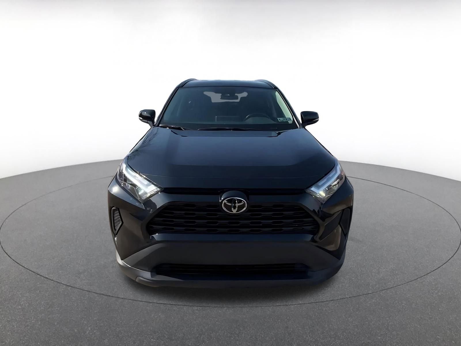 Used 2025 Toyota RAV4 XLE w/ Weather Package image 4