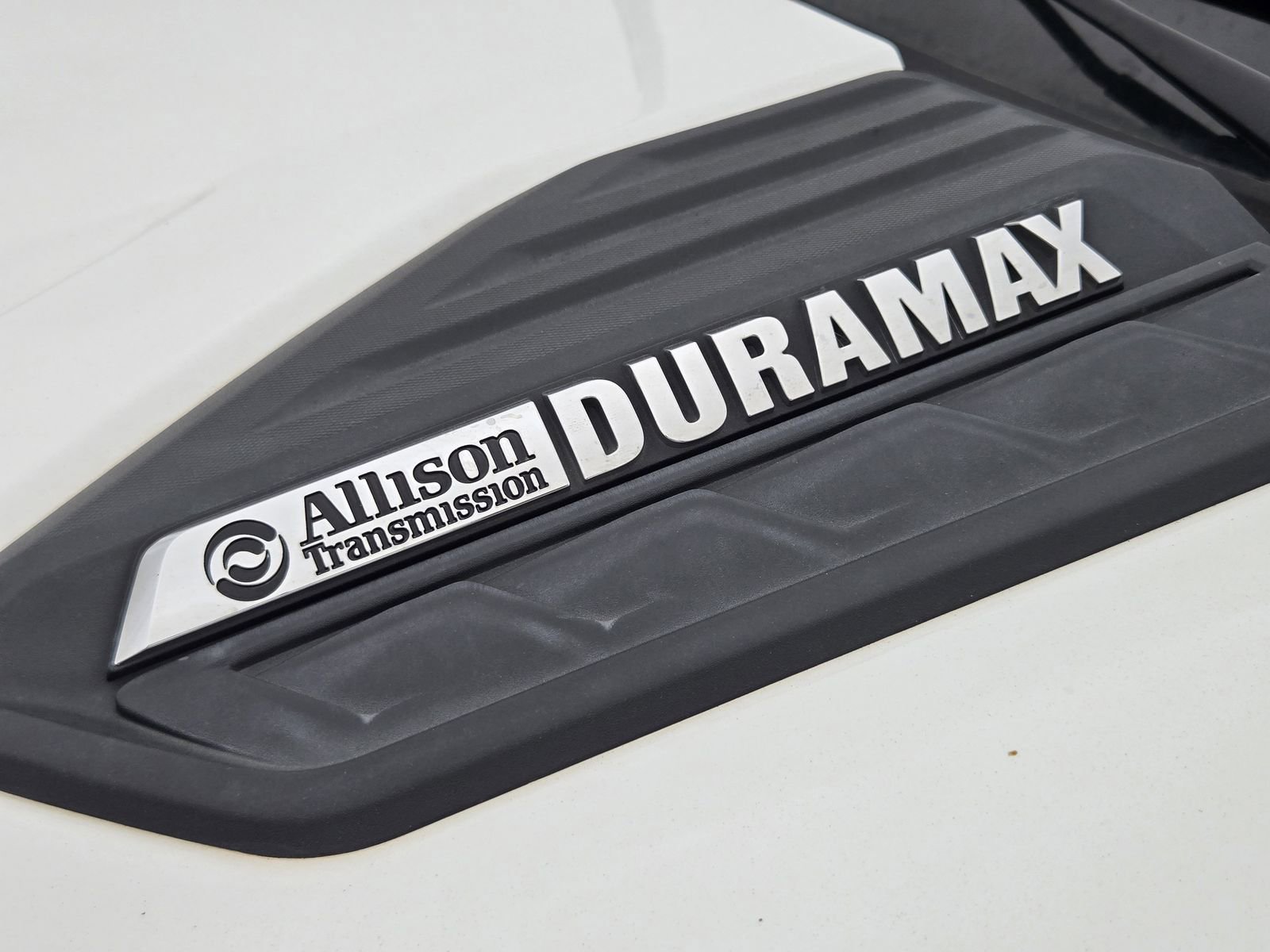 Used 2023 Chevrolet Silverado 3500 High Country w/ Technology Package image 12