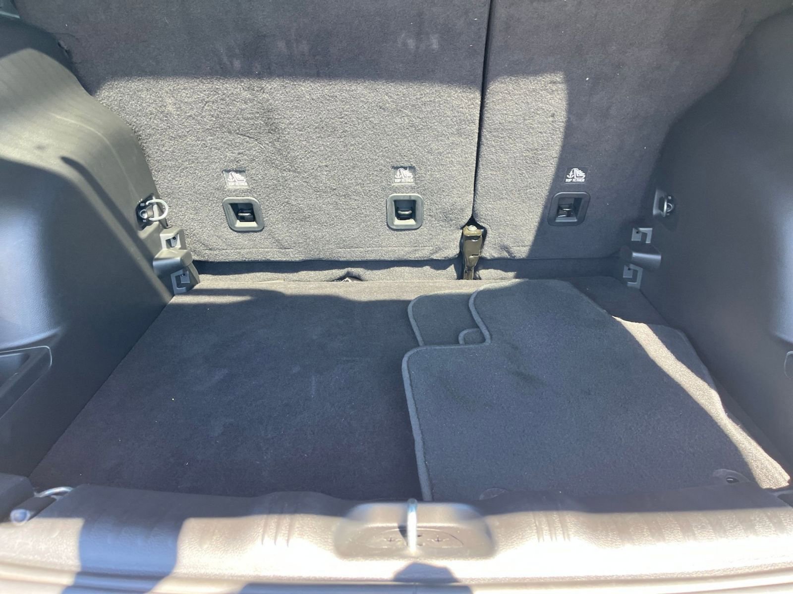 Used 2025 Jeep Compass Limited image 32