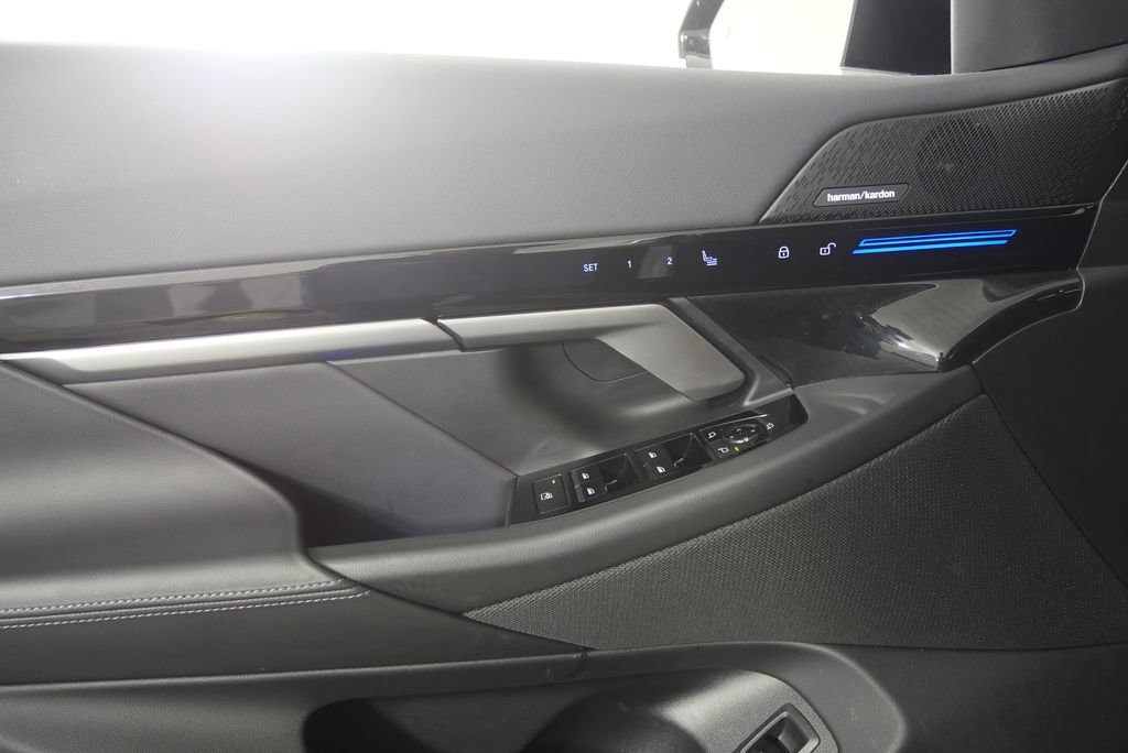 Certified 2026 BMW 530i RWD image 8