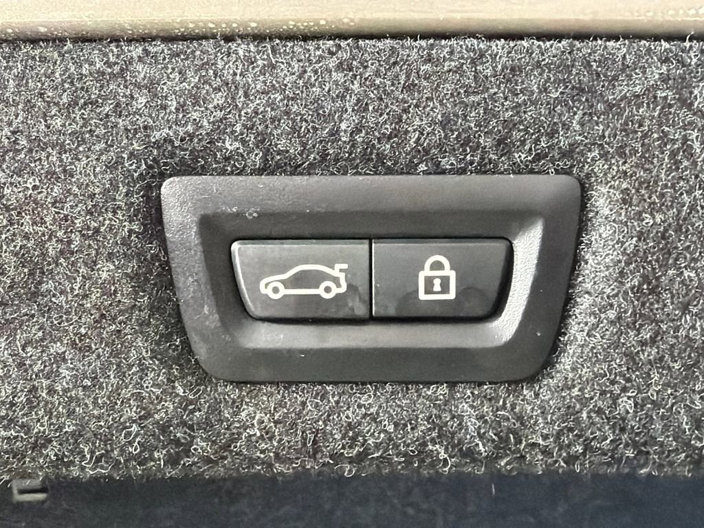 Used 2019 BMW 540i image 21
