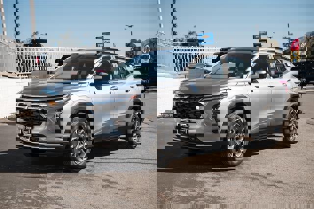 Used 2026 Chevrolet Trax LT w/ Driver Confidence Package image 45