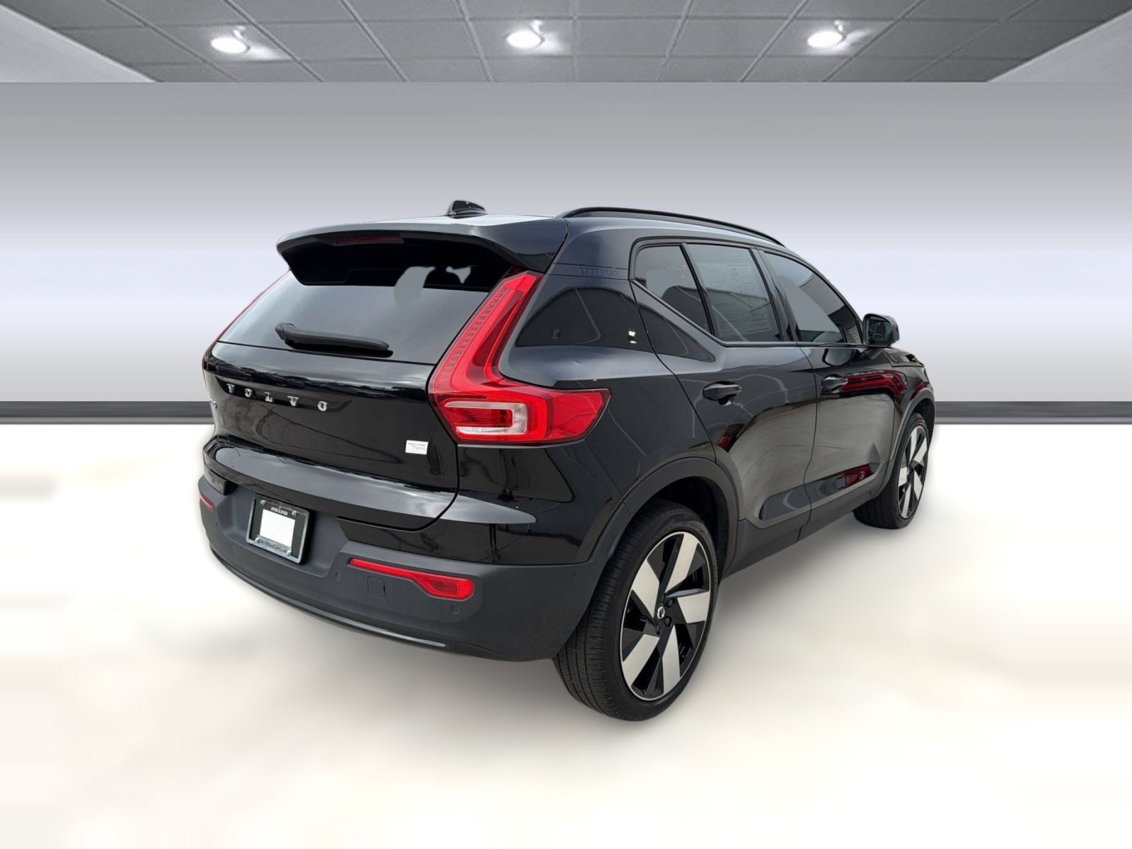 Used 2023 Volvo XC40 Recharge Ultimate AWD/4WD image 9