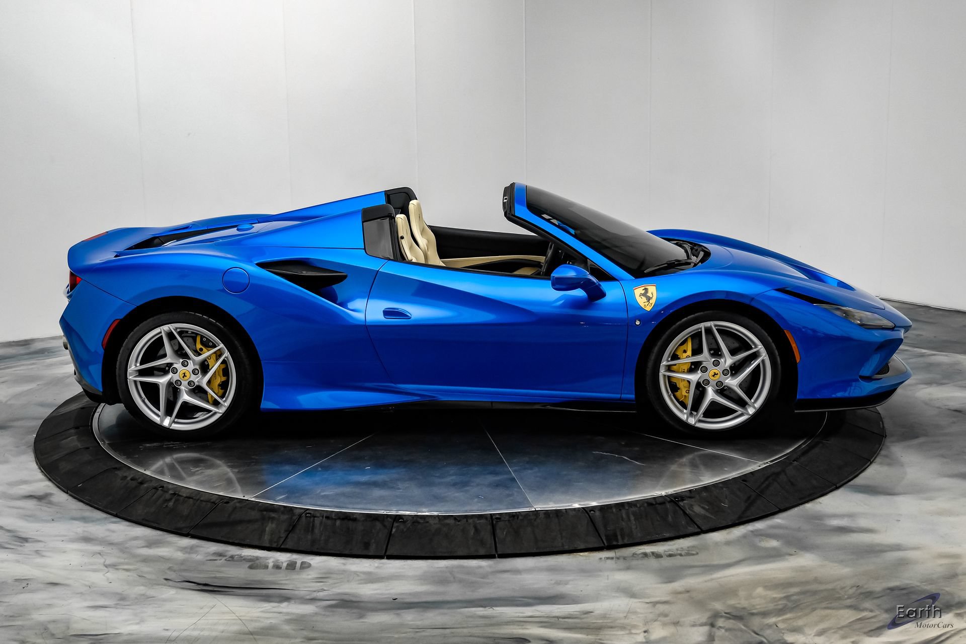 Used 2023 Ferrari F8 Tributo RWD image 27