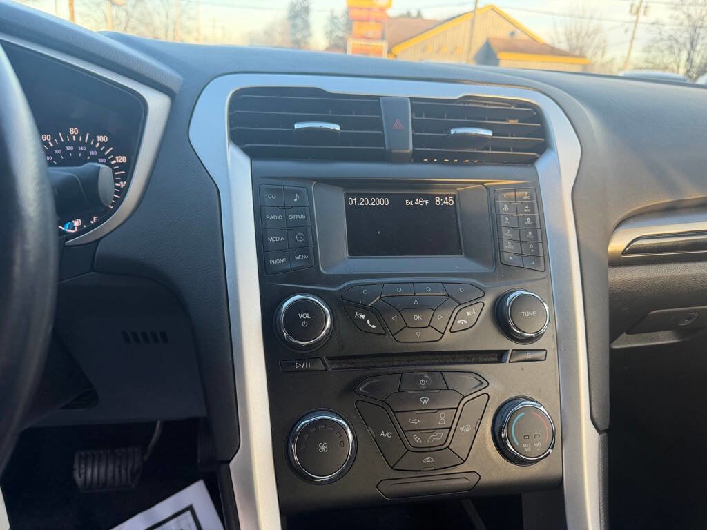 Used 2013 Ford Fusion SE image 15