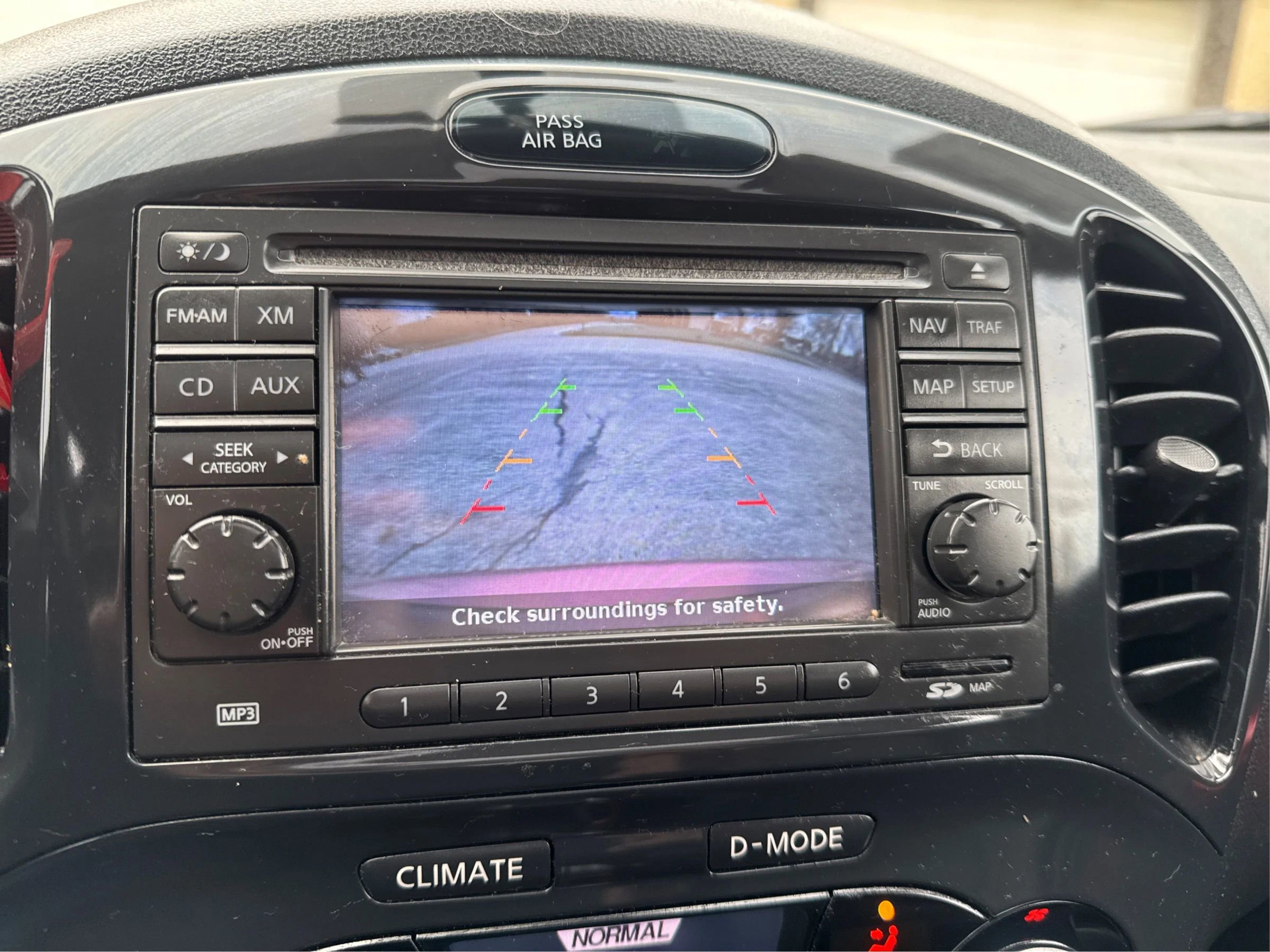 Used 2013 Nissan Juke SL w/ Midnight Edition image 29